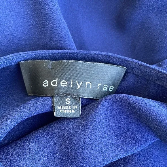 Adeline Rae - Picture 3 of 4